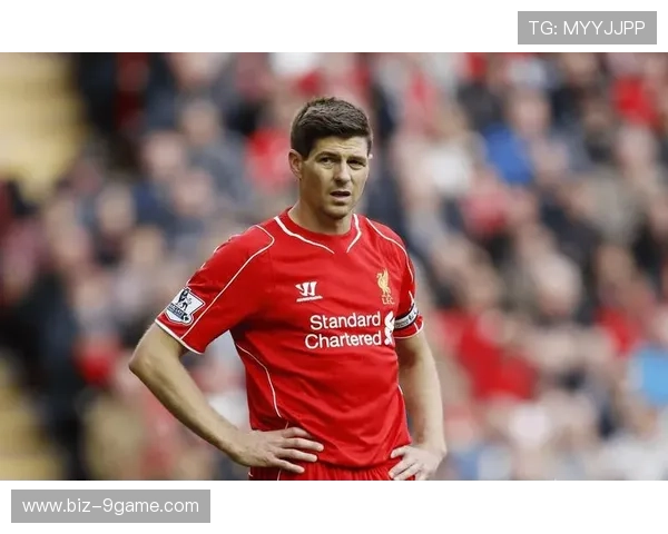 两天前刚宣布退役的足球传奇球星，回顾其辉煌职业生涯及未来发展动向